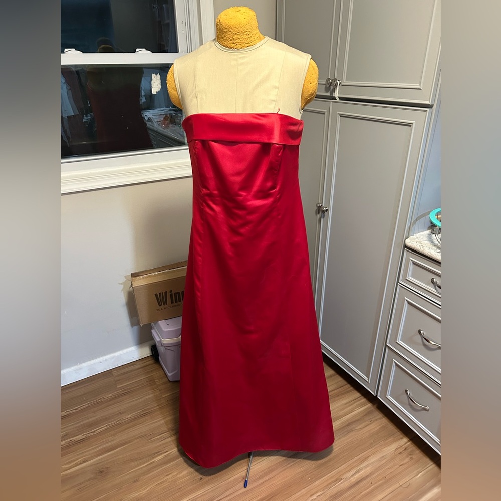 Jump Apparel Vintage Formal Elegant Red Strapless Gown Size 19/20